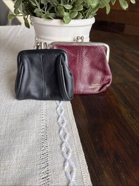 Vintage Genuine Leather Kiss-Lock Coin Purse - Black
